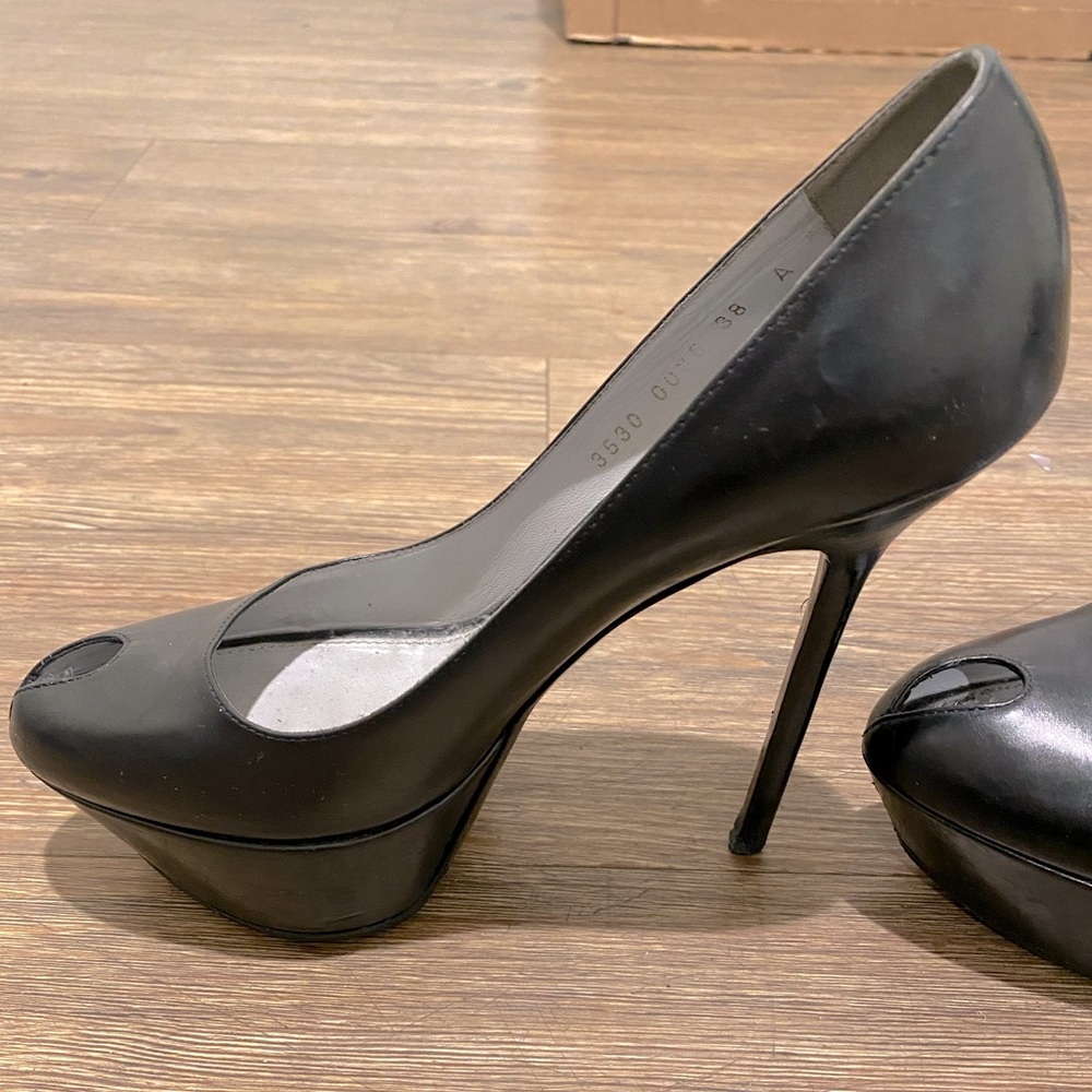 Beautiful Sergio Rossi Leather Platform Heels